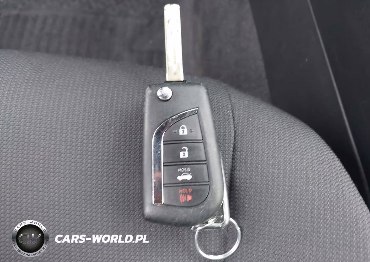 2022 Toyota Corolla Le VIN:JTDEPMAE7N3028161 - 11