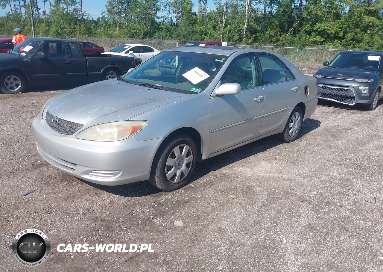 2002 Toyota Camry Le VIN:4T1BE32KX2U587373 - 2