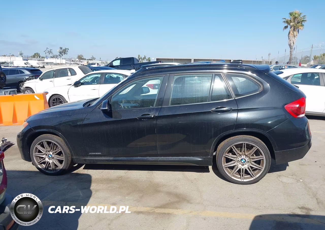2013 BMW X1 xDrive28I VIN:WBAVL1C55DVR89655 - 14
