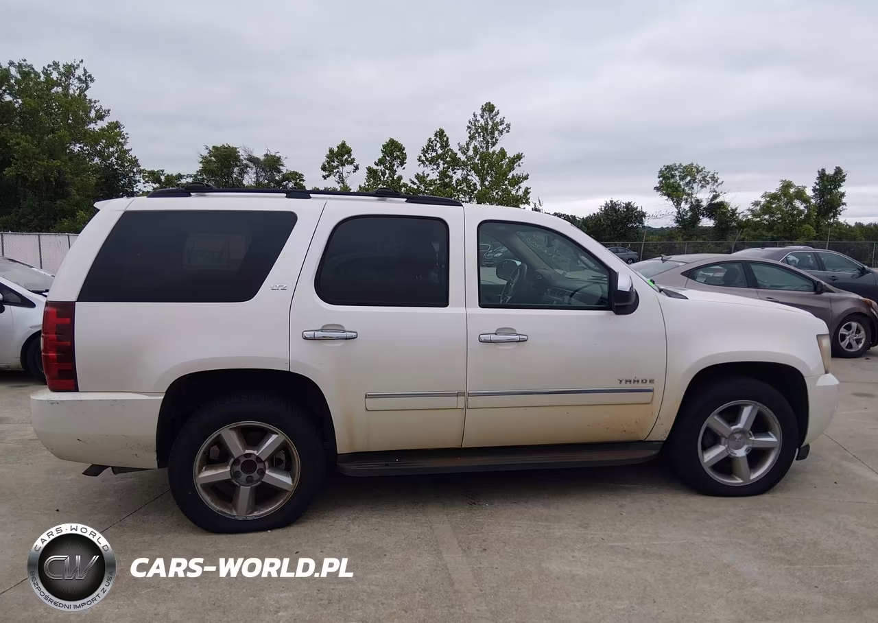 2011 Chevrolet Tahoe Ltz VIN:1GNSKCE0XBR265222 - 13