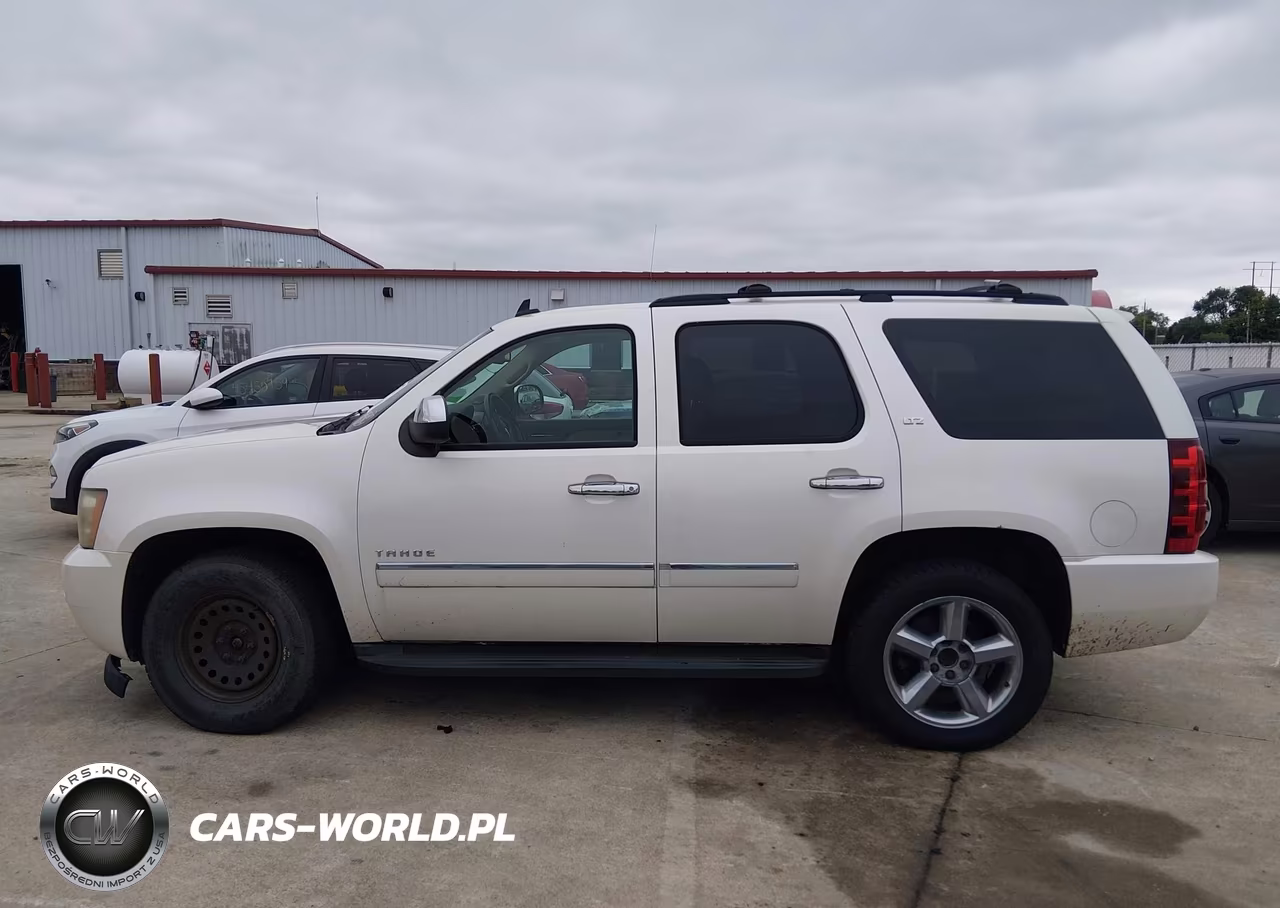 2011 Chevrolet Tahoe Ltz VIN:1GNSKCE0XBR265222 - 14