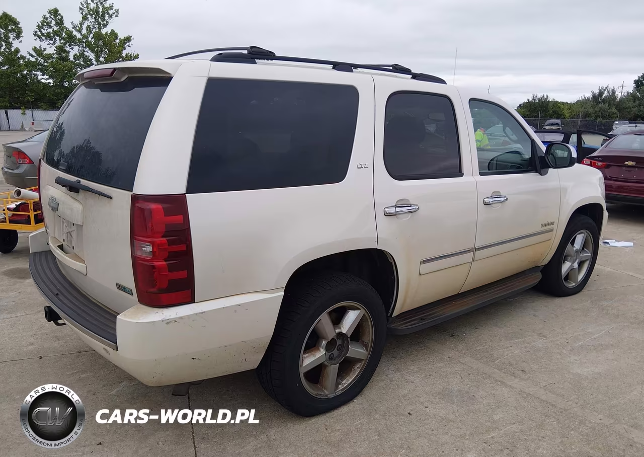 2011 Chevrolet Tahoe Ltz VIN:1GNSKCE0XBR265222 - 4