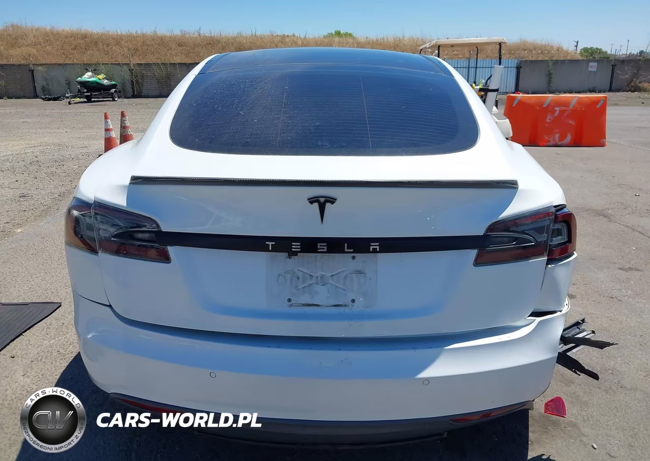 2015 Tesla Model S 70D-85D-P85D VIN:5YJSA1H2XFF085196 - 15