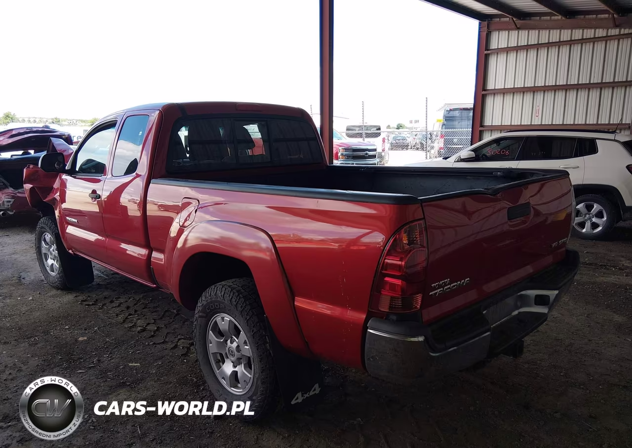 2013 Toyota Tacoma Base V6 VIN:5TFUU4EN5DX075968 - 3