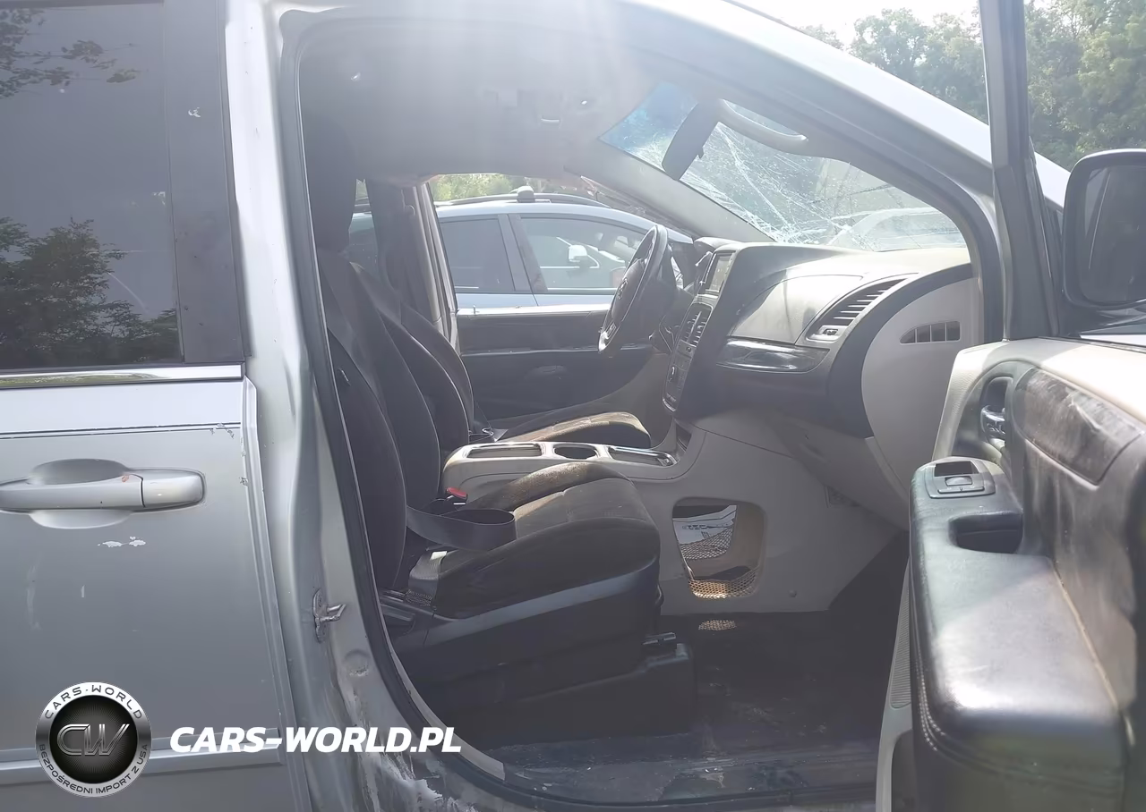 2012 Dodge Grand Caravan Crew VIN:2C4RDGDG8CR193438 - 5
