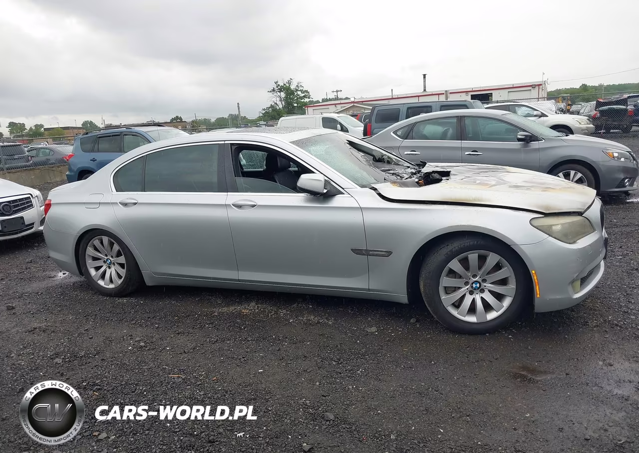 2009 BMW 750Li VIN:WBAKB83579CY58714 - 12