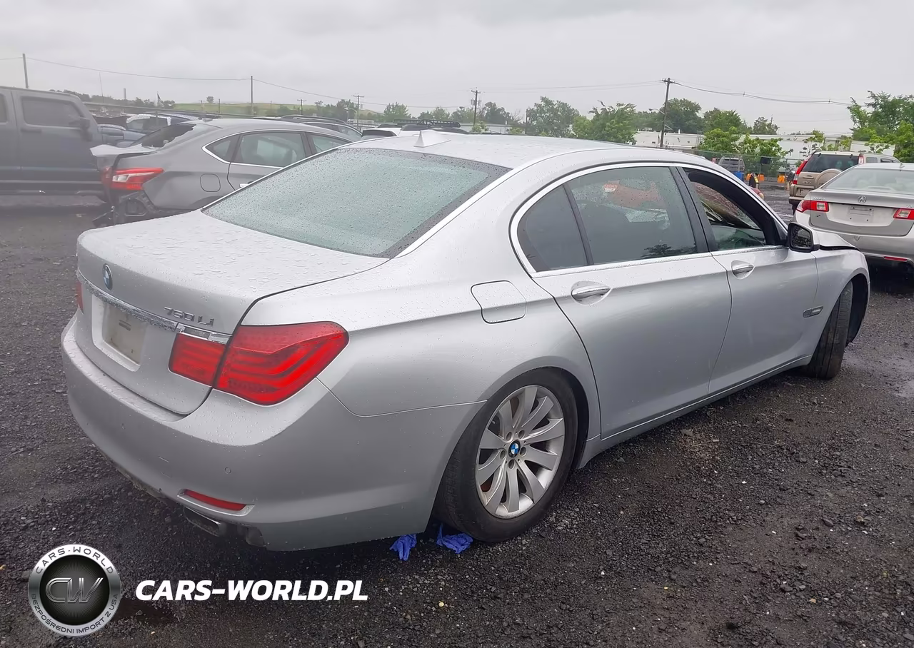 2009 BMW 750Li VIN:WBAKB83579CY58714 - 4