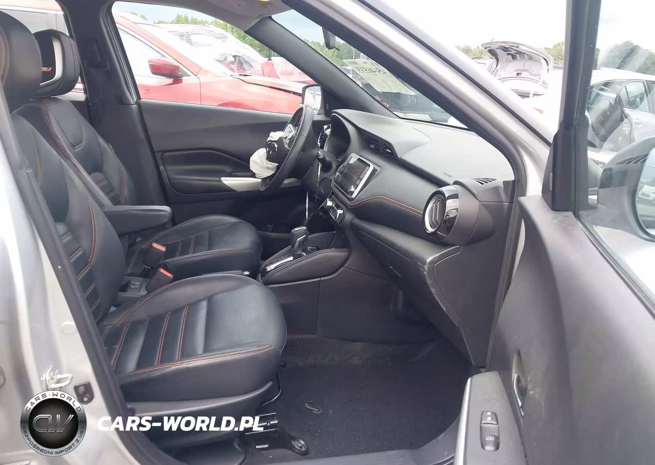2019 Nissan Kicks Sr VIN:3N1CP5CU9KL531159 - 5