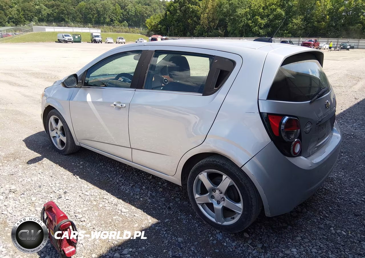 2015 Chevrolet Sonic Ltz Auto VIN:1G1JE6SB1F4107673 - 3
