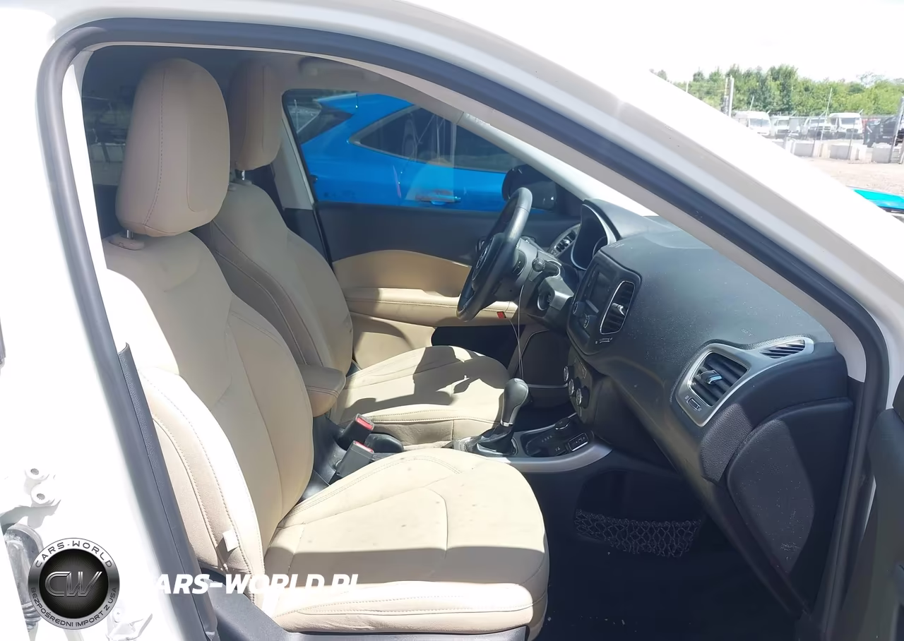 2018 Jeep Compass Sport 4X4 VIN:3C4NJDAB3JT361236 - 5