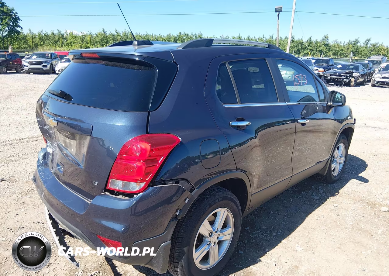 2018 Chevrolet Trax Lt VIN:3GNCJPSB8JL160849 - 4