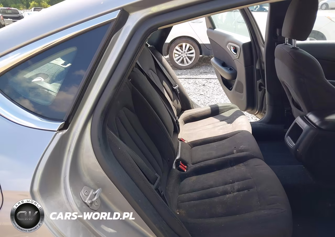 2015 Chrysler 200 Limited VIN:1C3CCCAB0FN725006 - 8