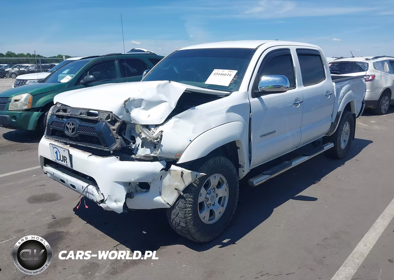 2015 Toyota Tacoma Base V6 VIN:5TFLU4ENXFX138917 - 2