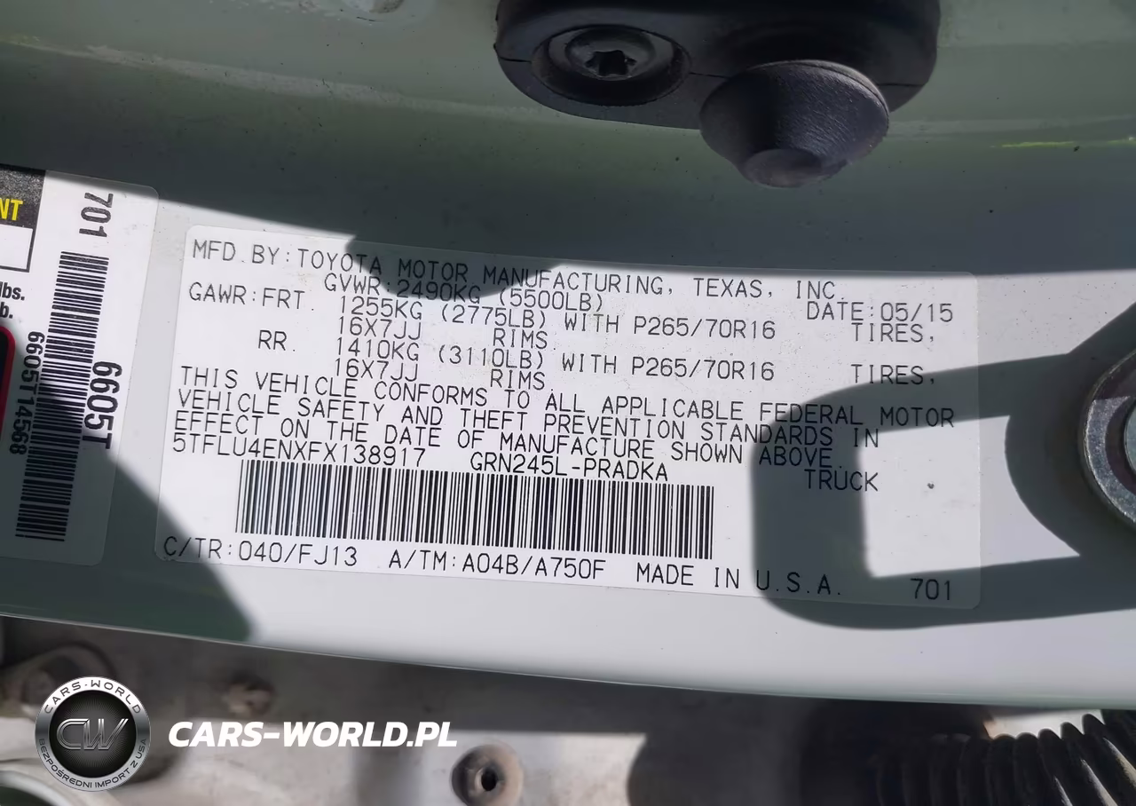 2015 Toyota Tacoma Base V6 VIN:5TFLU4ENXFX138917 - 9