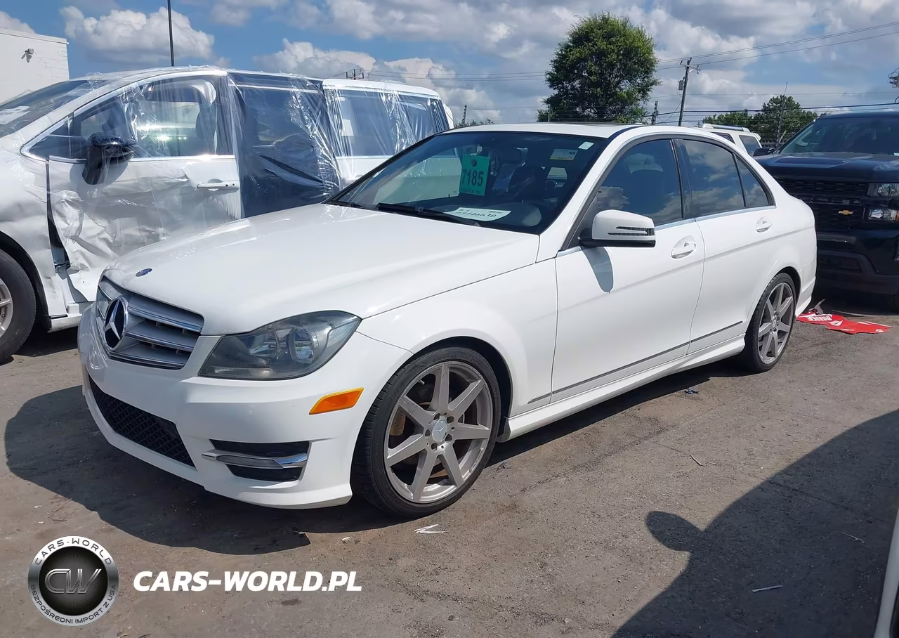 2013 Mercedes-Benz C 250 Sport VIN:WDDGF4HB5DR258127 - 2