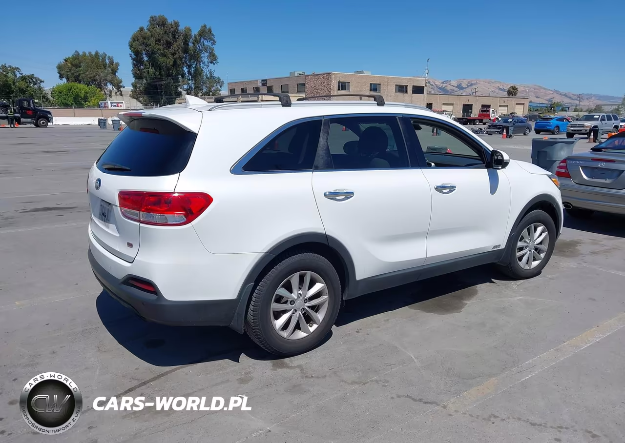 2018 Kia Sorento 2.4L Lx VIN:5XYPGDA39JG406851 - 4