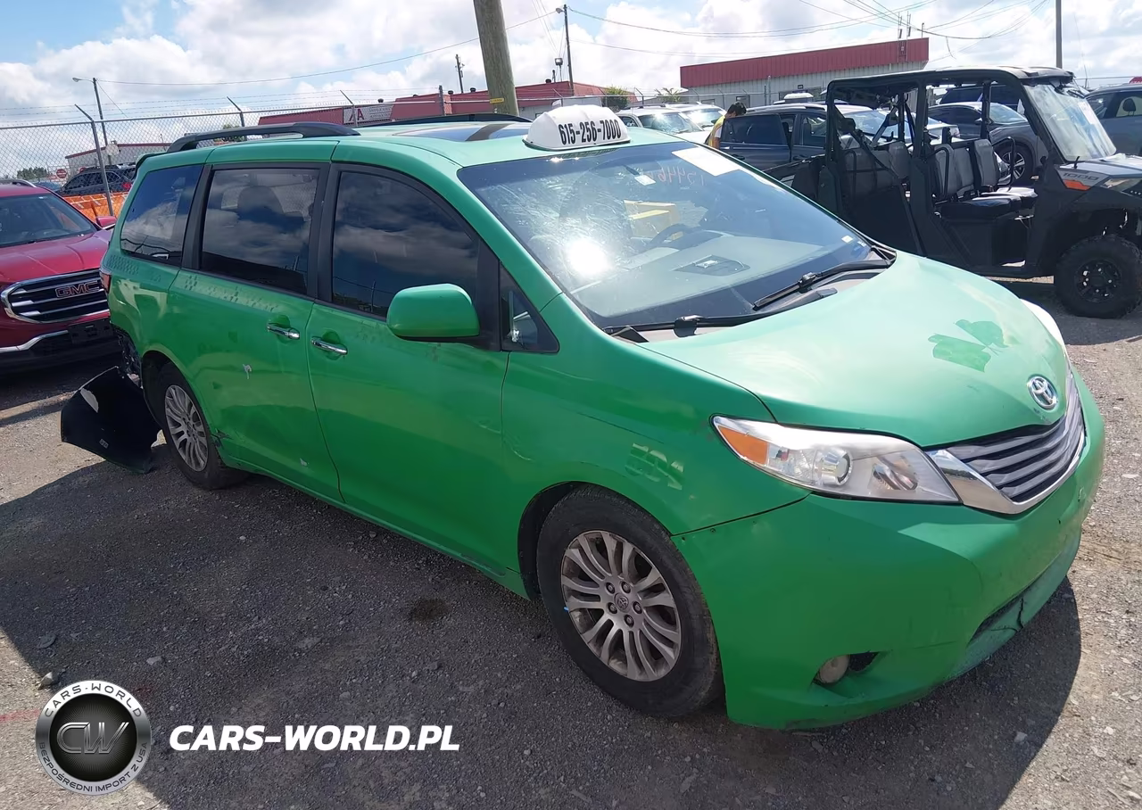 2015 Toyota Sienna Xle 8 Passenger – zdjęcie 1 z 16