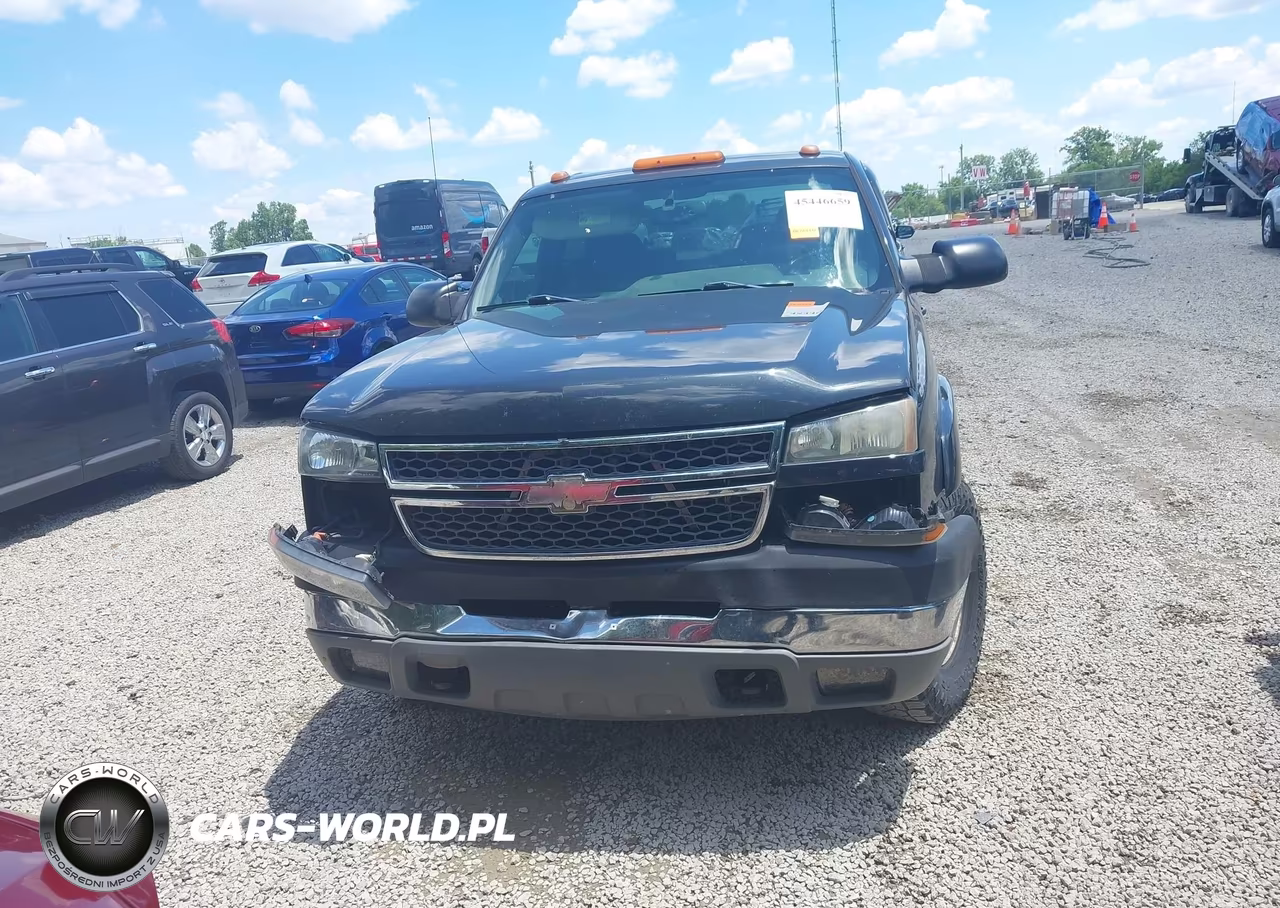 2005 Chevrolet Silverado 2500Hd Ls VIN:1GCHK23225F868494 - 13
