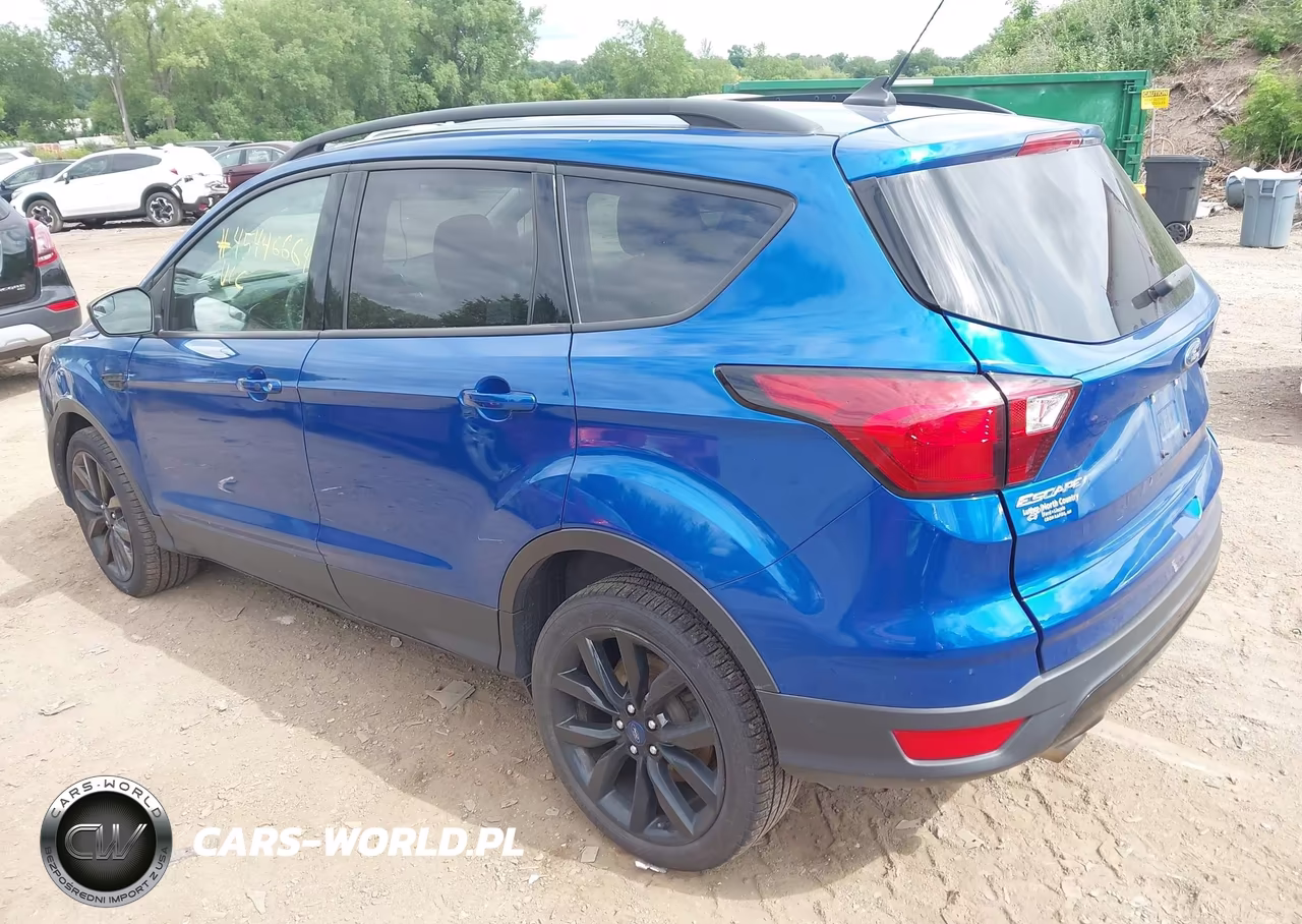 2019 Ford Escape Se VIN:1FMCU9GD2KUB03944 - 3