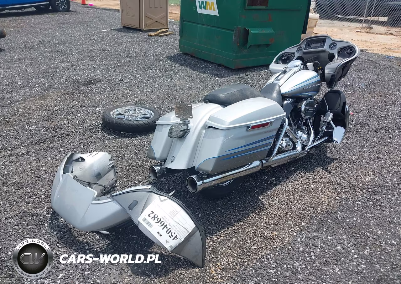 2016 Harley-Davidson Fltruse Cvo Road Glide VIN:1HD1TAN18GB959288 - 4