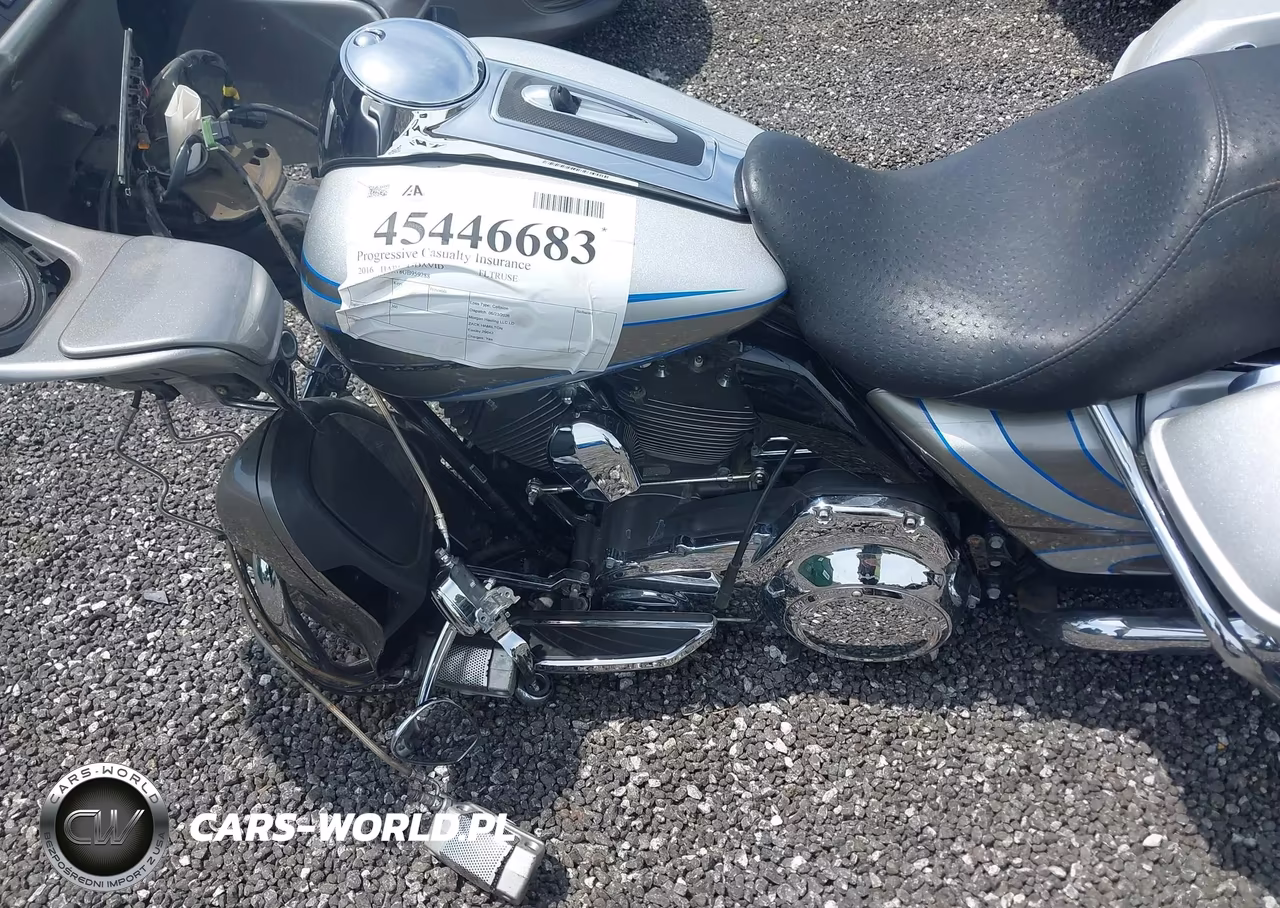 2016 Harley-Davidson Fltruse Cvo Road Glide VIN:1HD1TAN18GB959288 - 9
