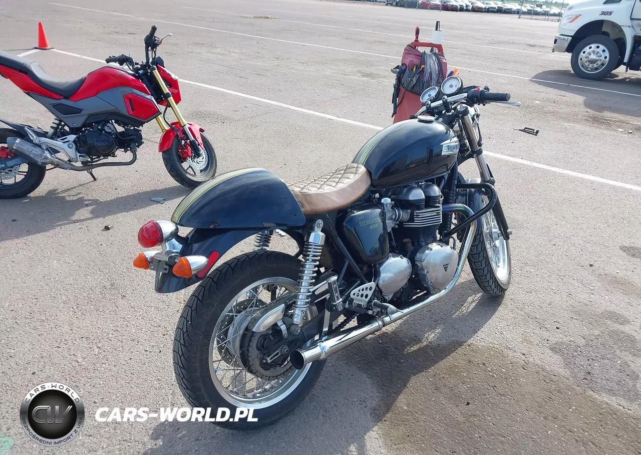 2014 Triumph Motorcycle Thruxton VIN:SMT920K1XET641414 - 4