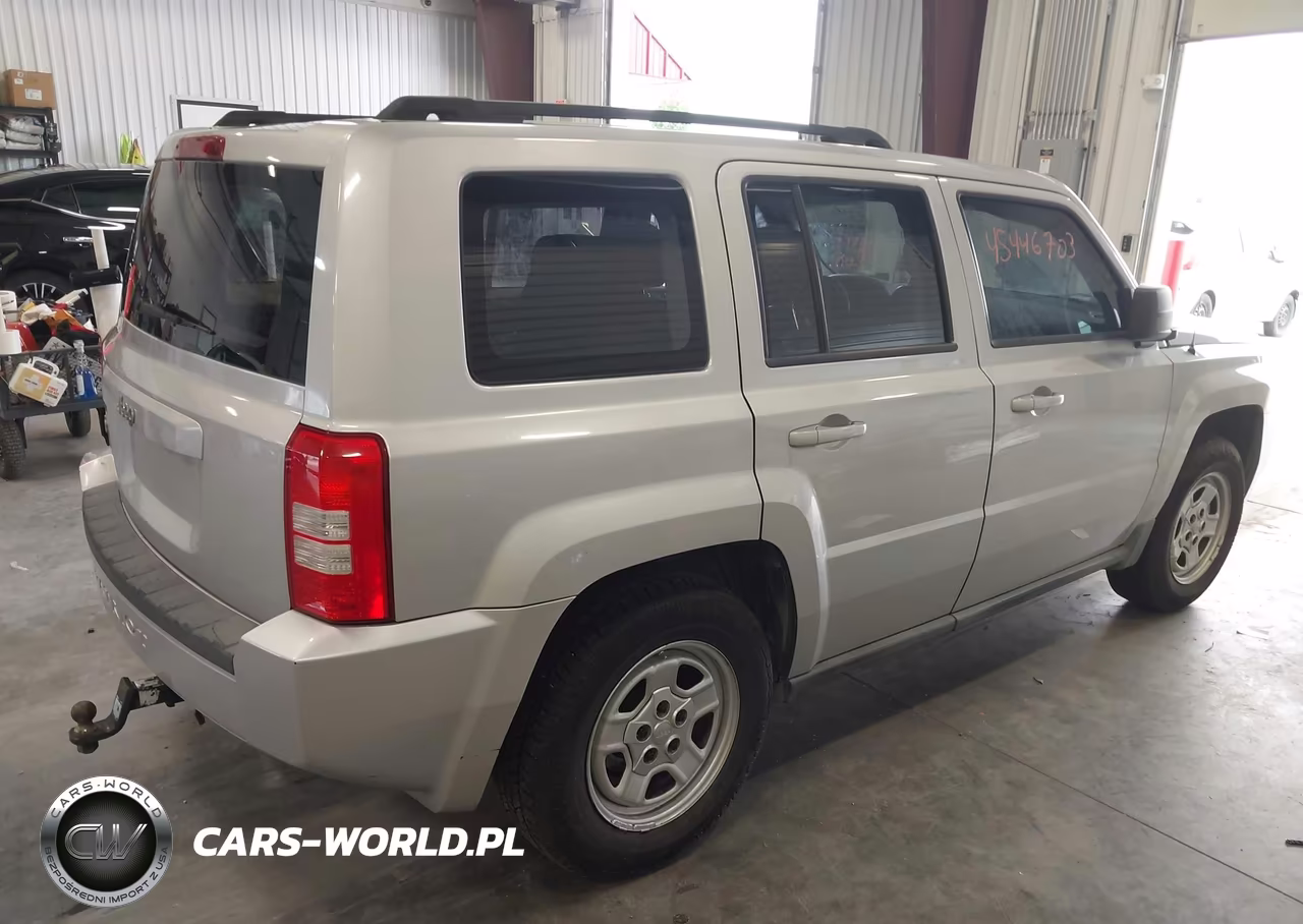 2010 Jeep Patriot Sport VIN:1J4NF2GB8AD530700 - 4
