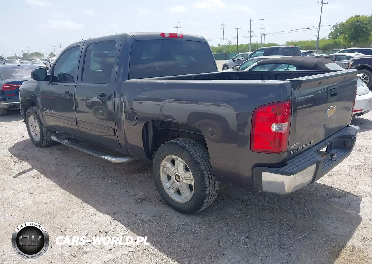 2011 Chevrolet Silverado 1500 Ls VIN:3GCPCREA9BG208257 - 3