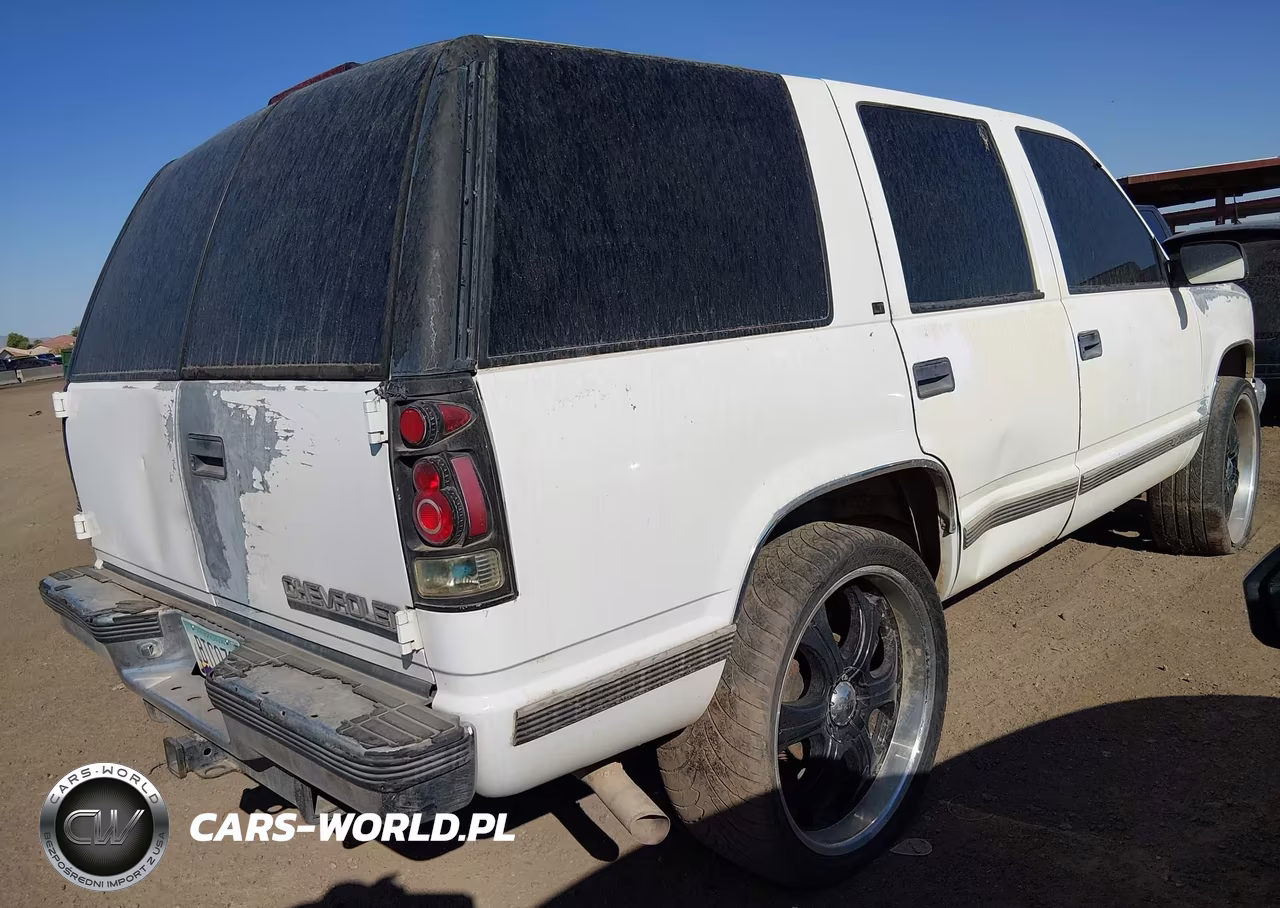 1996 Chevrolet Tahoe K1500 VIN:1GNEK13R8TJ340924 - 4