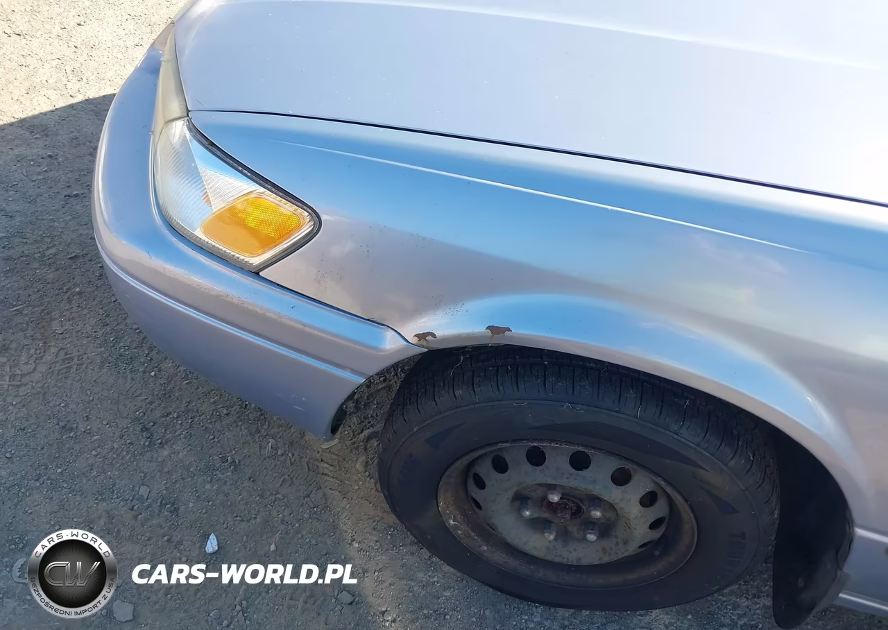 1998 Toyota Camry Le VIN:JT2BG22K9W0186606 - 15