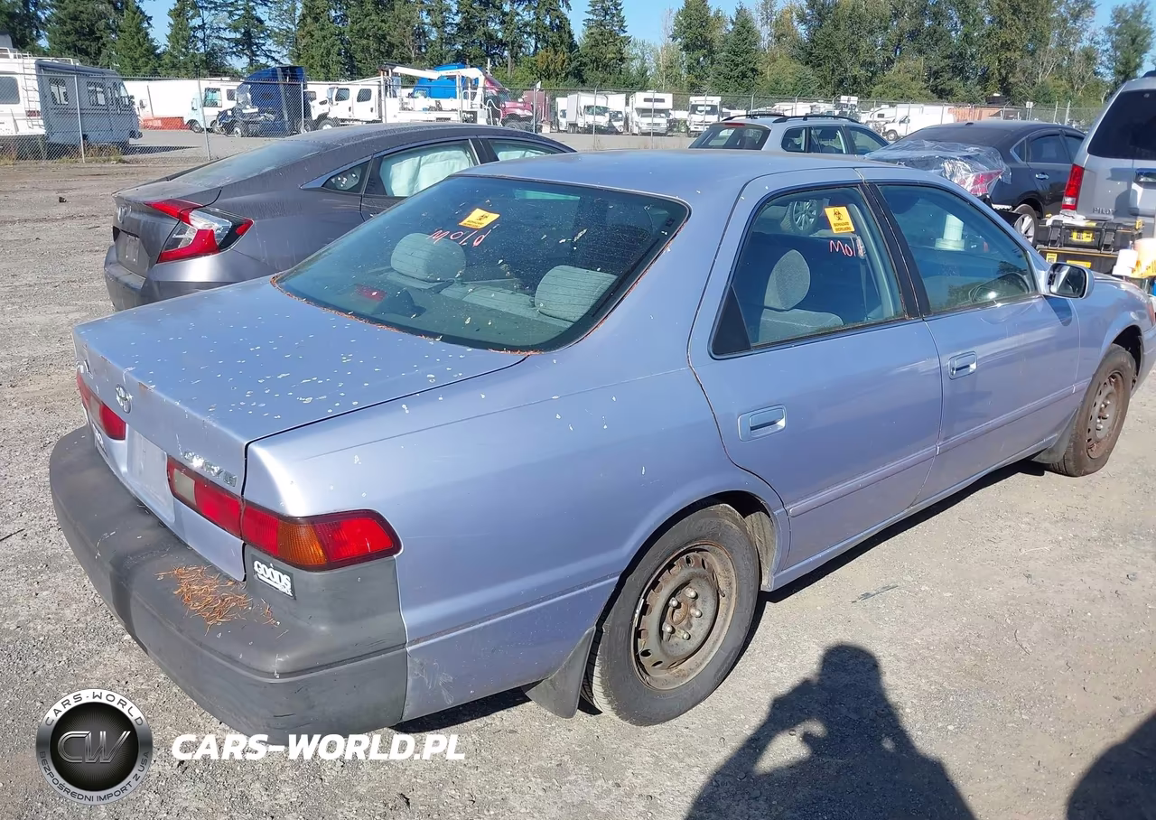 1998 Toyota Camry Le VIN:JT2BG22K9W0186606 - 4