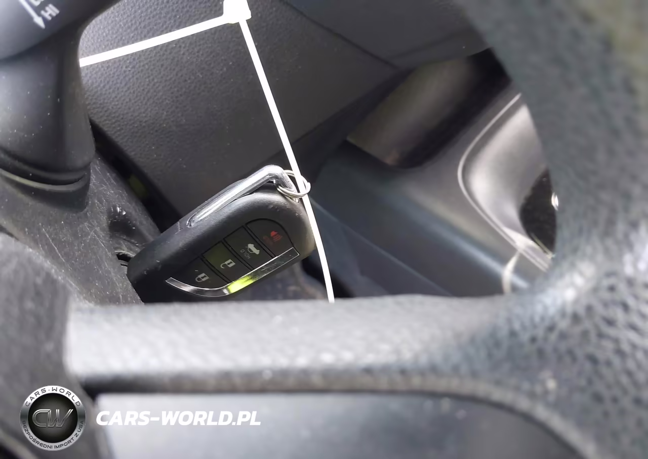 2021 Toyota Corolla Le VIN:JTDEPMAE1MJ167647 - 11