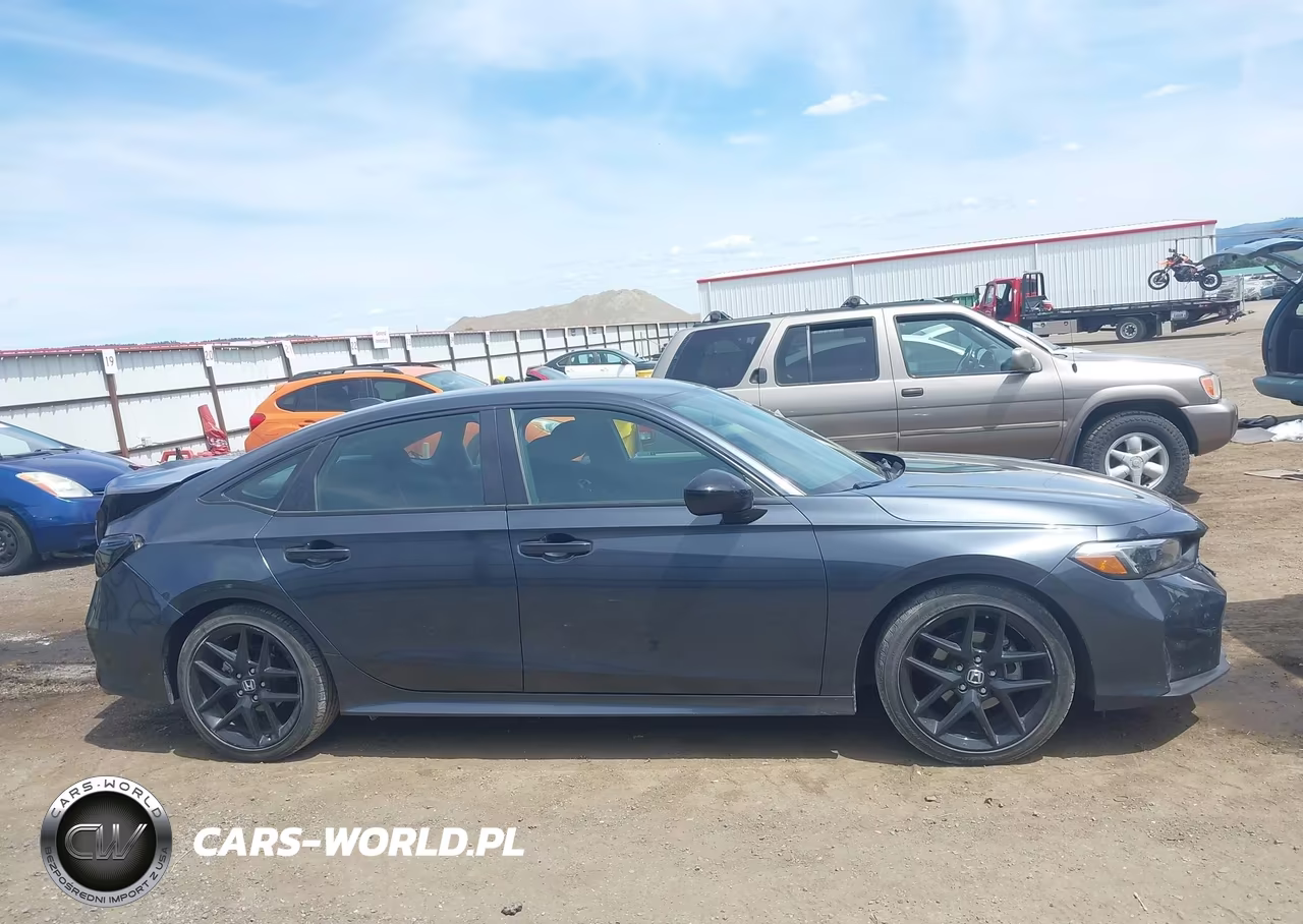 2025 Honda Civic Sport VIN:2HGFE2F52SH603073 - 13