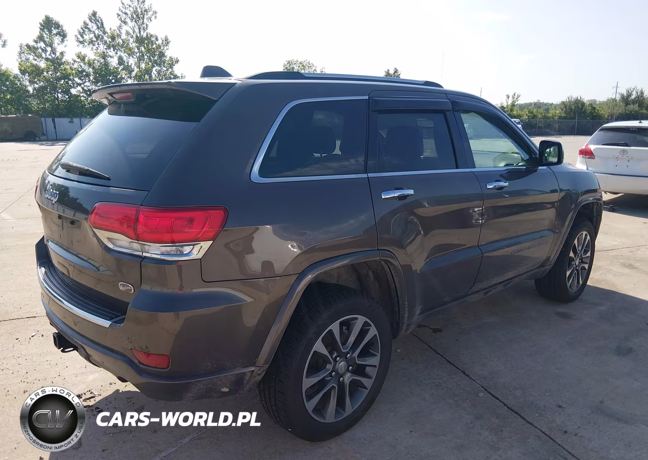 2017 Jeep Grand Cherokee Overland VIN:1C4RJFCG9HC959486 - 4