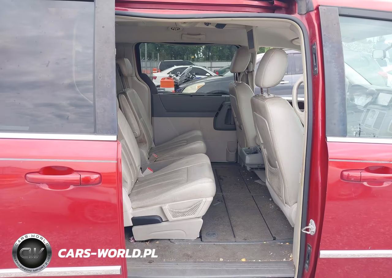 2009 Chrysler Town & Country Touring VIN:2A8HR54199R635335 - 8