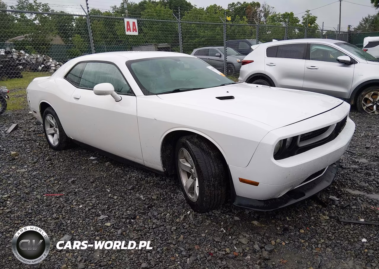 2014 Dodge Challenger Sxt – zdjęcie 1 z 17