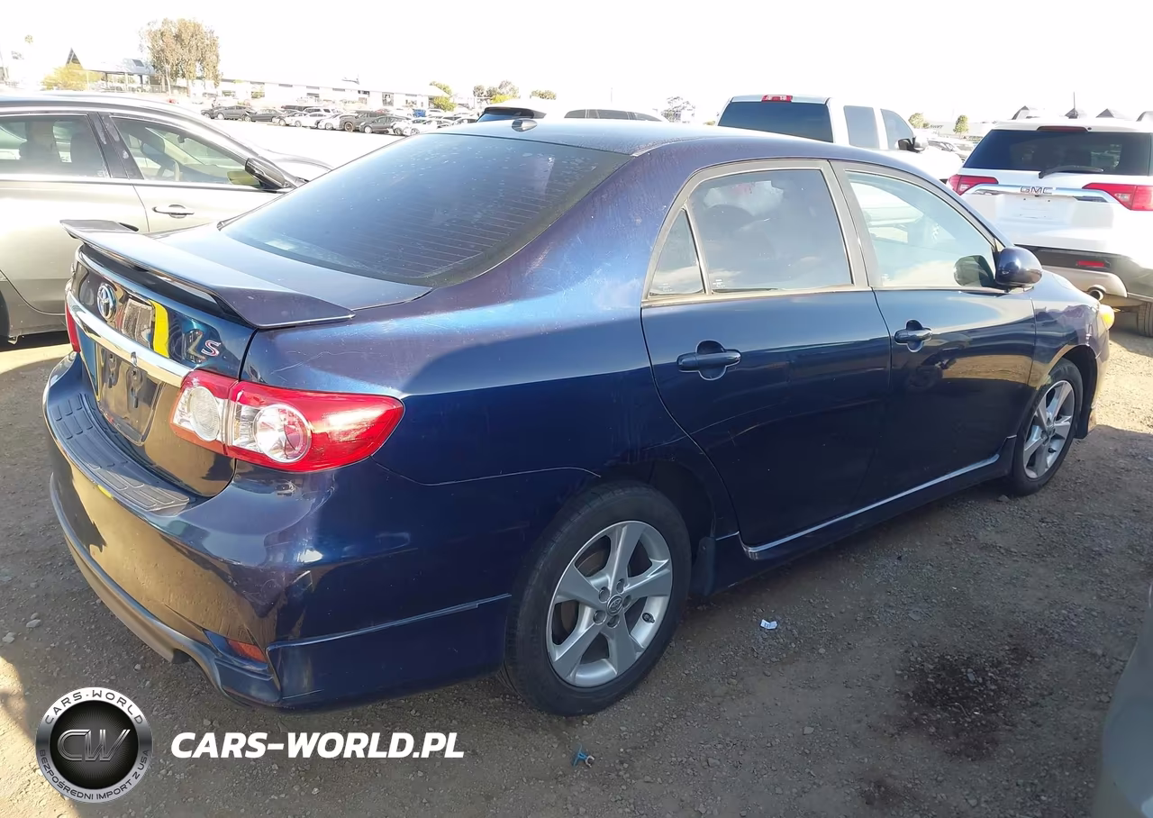2011 Toyota Corolla S VIN:2T1BU4EE7BC732207 - 4