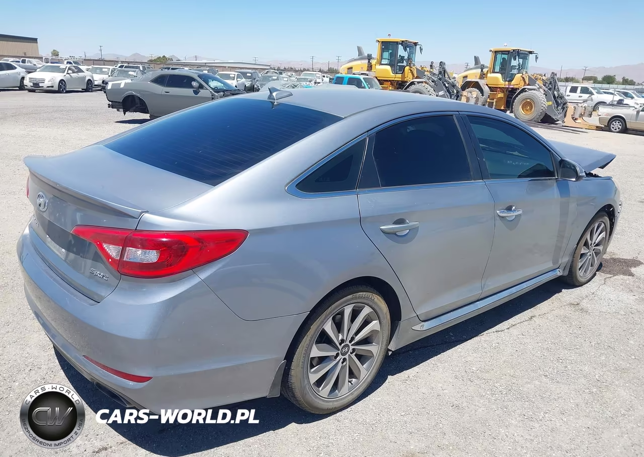 2017 Hyundai Sonata Sport VIN:5NPE34AF7HH513042 - 4