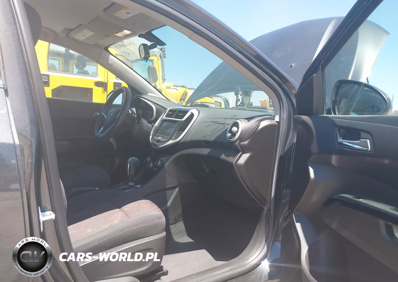 2018 Chevrolet Sonic Lt Auto VIN:1G1JD6SH1J4104014 - 5