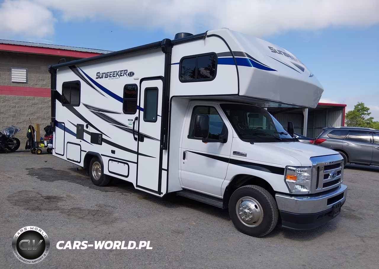 2021 Ford E-350 Cutaway