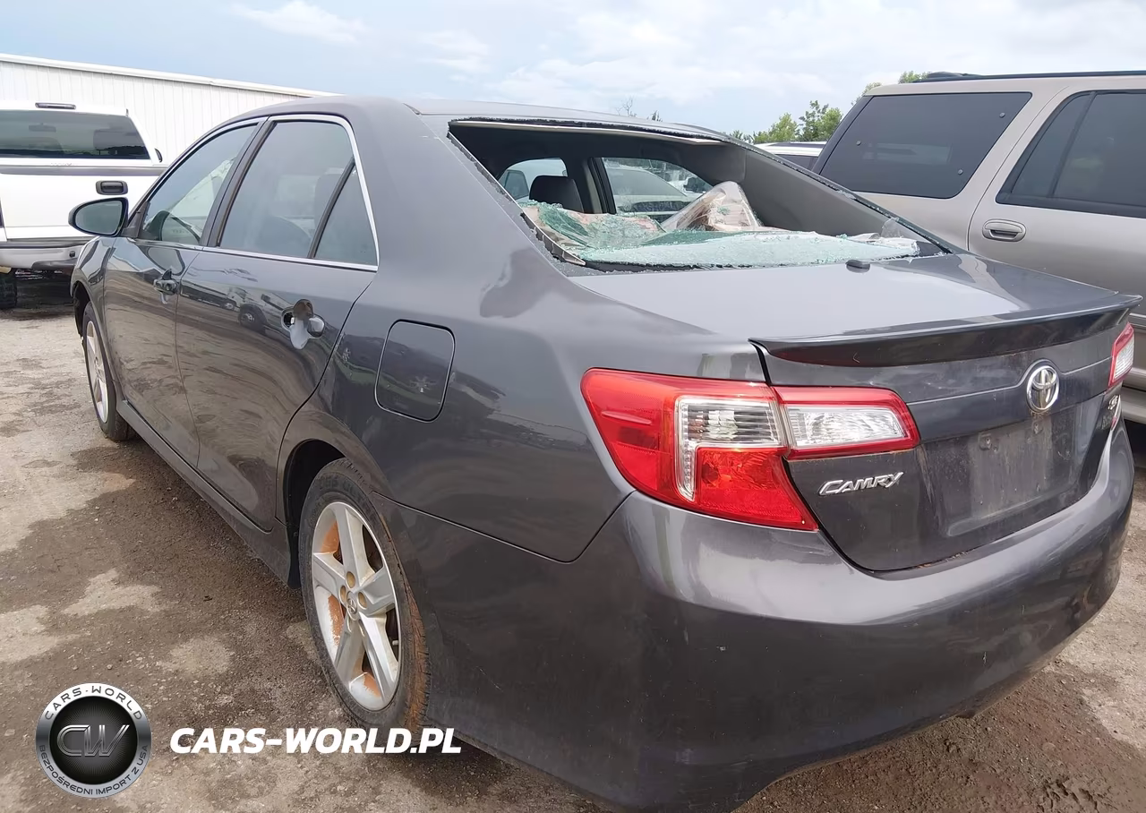 2014 Toyota Camry Se VIN:4T1BF1FK1EU755918 - 3