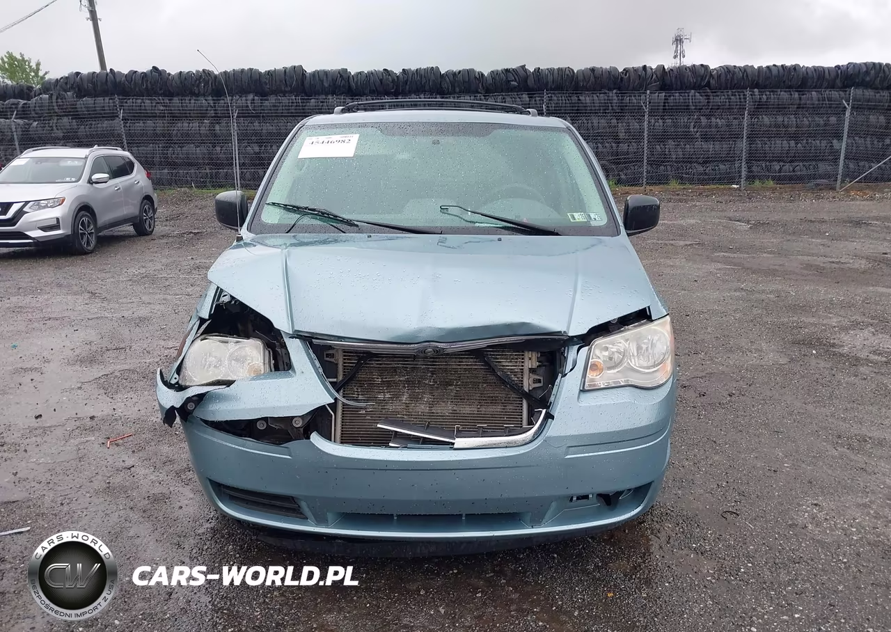 2010 Chrysler Town & Country Lx VIN:2A4RR4DE5AR315047 - 12