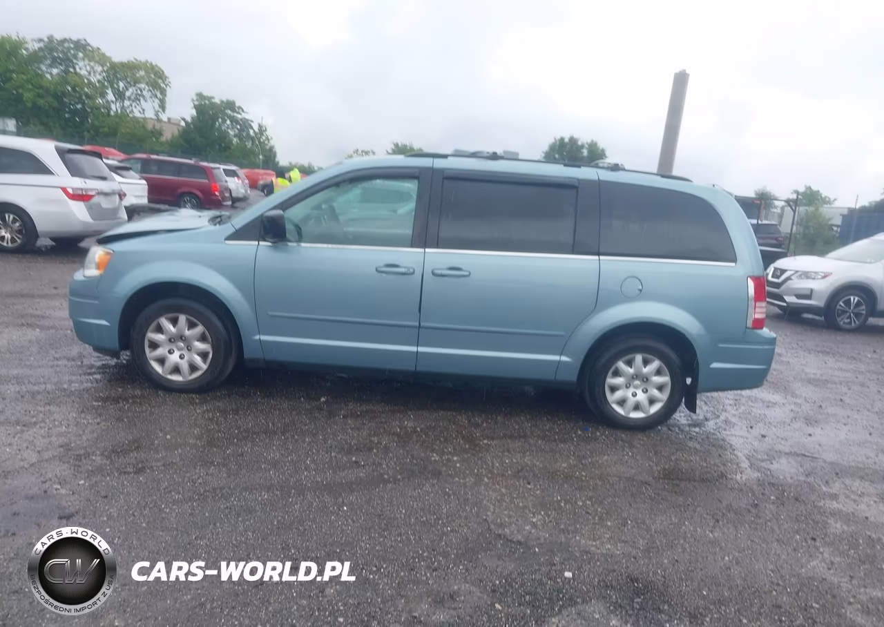 2010 Chrysler Town & Country Lx VIN:2A4RR4DE5AR315047 - 14