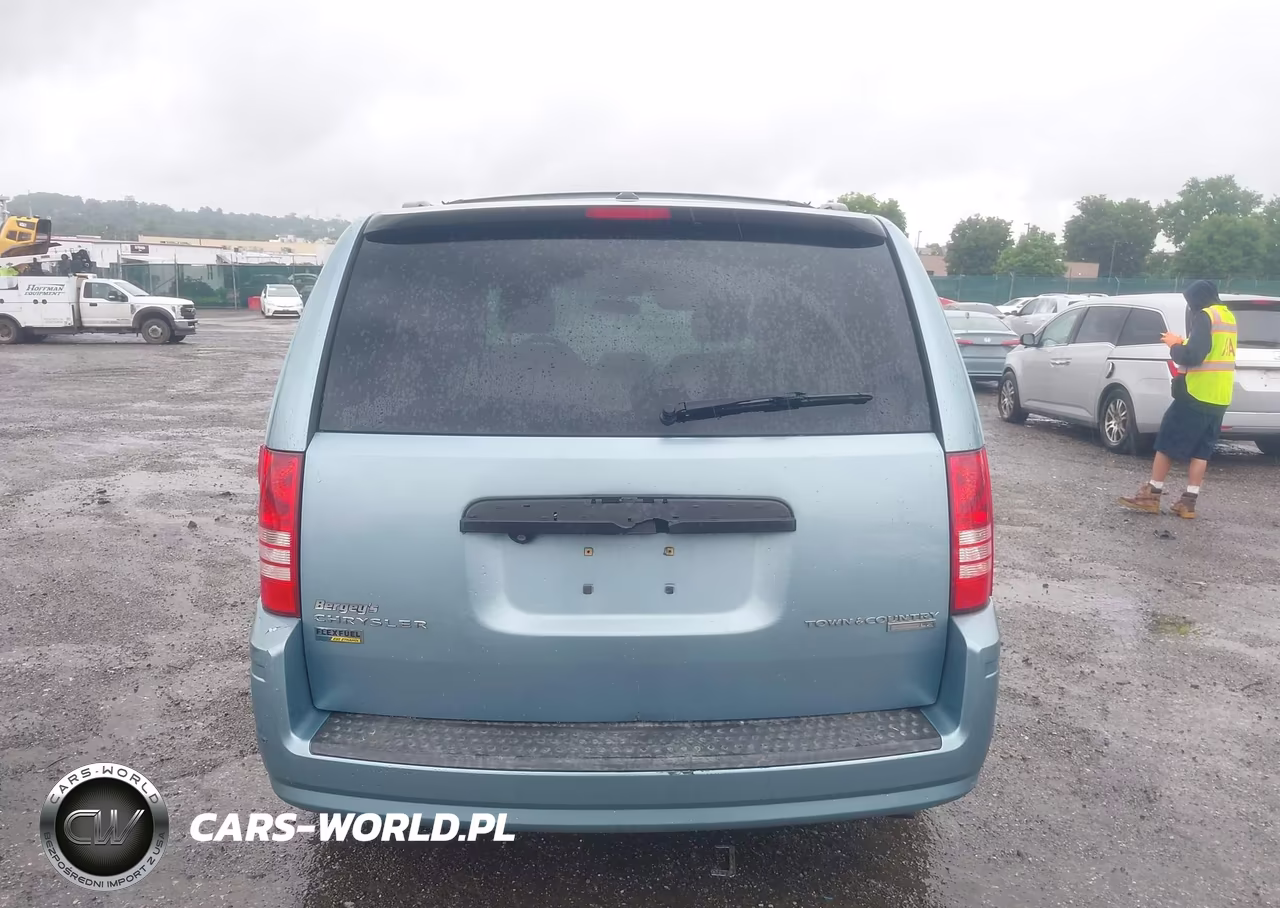 2010 Chrysler Town & Country Lx VIN:2A4RR4DE5AR315047 - 16