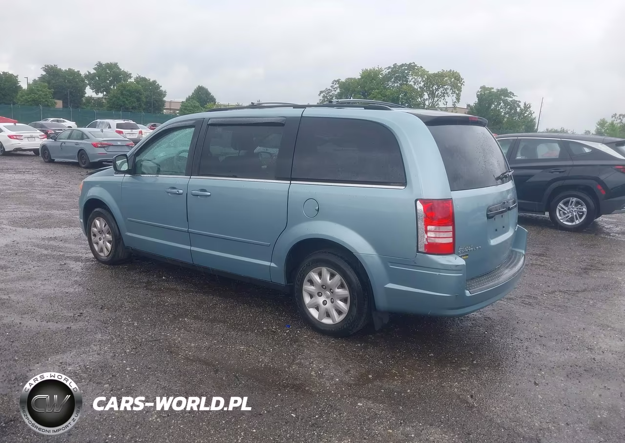 2010 Chrysler Town & Country Lx VIN:2A4RR4DE5AR315047 - 3