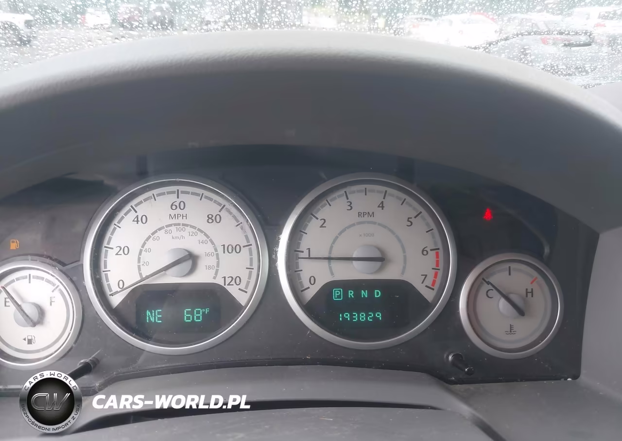 2010 Chrysler Town & Country Lx VIN:2A4RR4DE5AR315047 - 7
