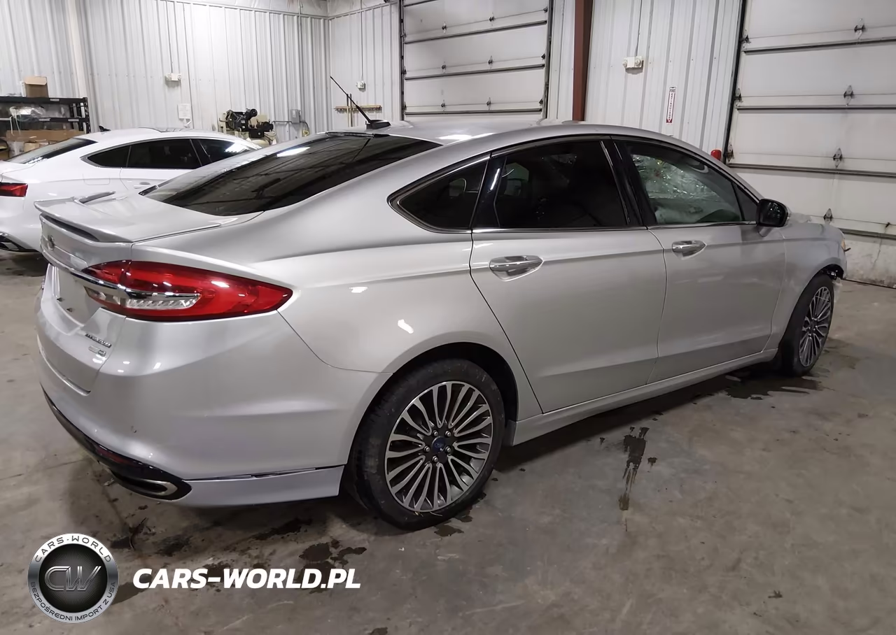 2018 Ford Fusion Titanium VIN:3FA6P0D91JR225355 - 4