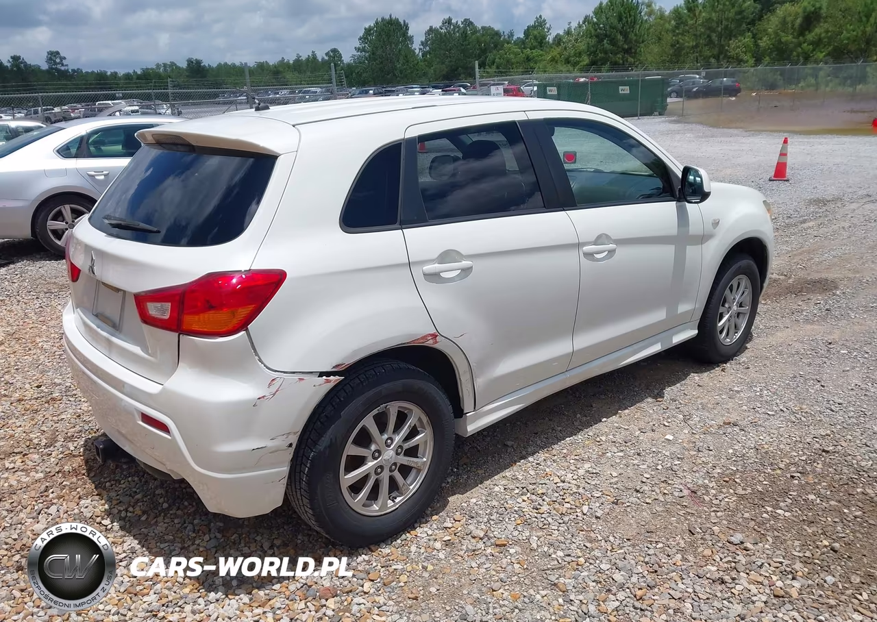 2011 Mitsubishi Outlander Sport Es VIN:JA4AP3AU9BZ005841 - 4