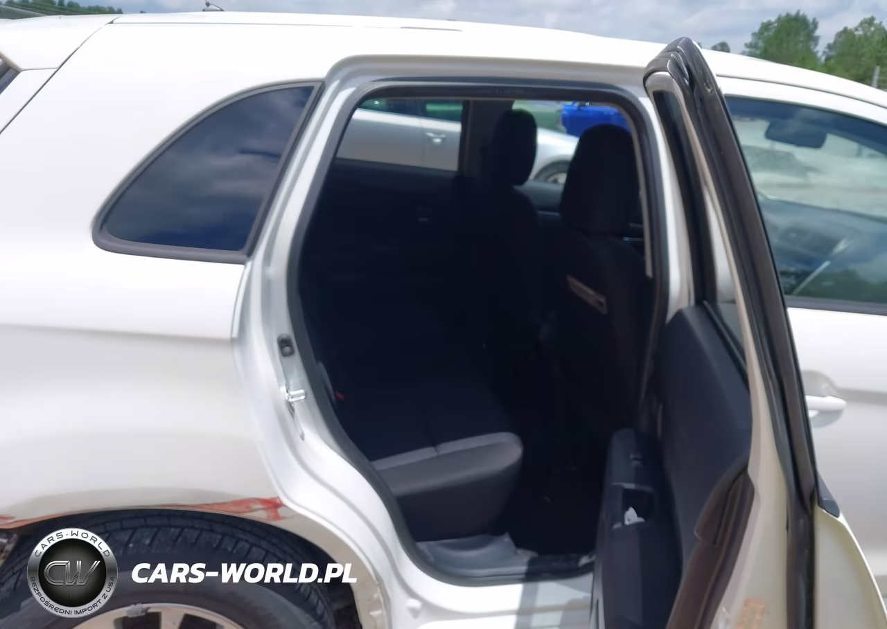 2011 Mitsubishi Outlander Sport Es VIN:JA4AP3AU9BZ005841 - 8