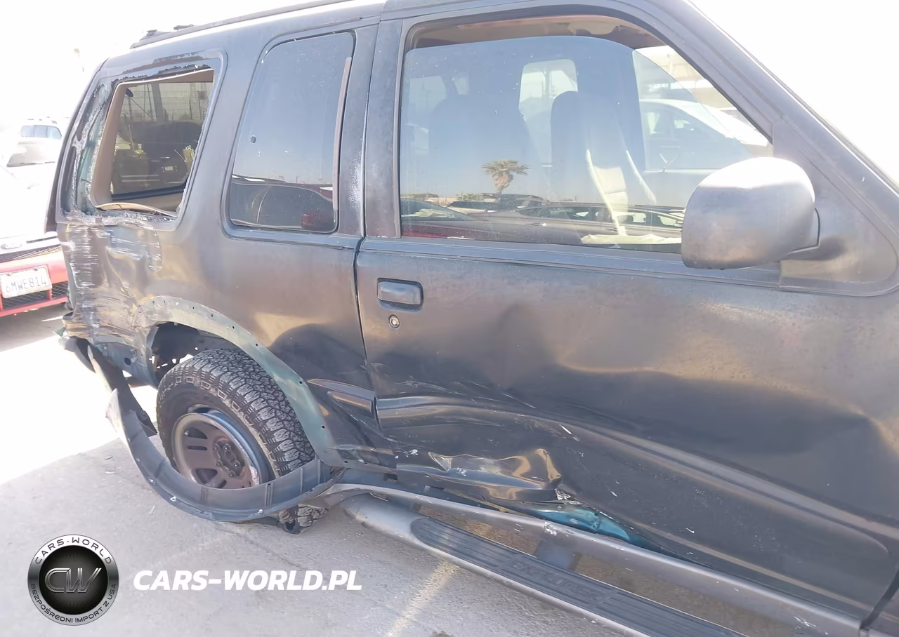 1998 Ford Explorer Sport VIN:1FMYU22X5WUC61232 - 12